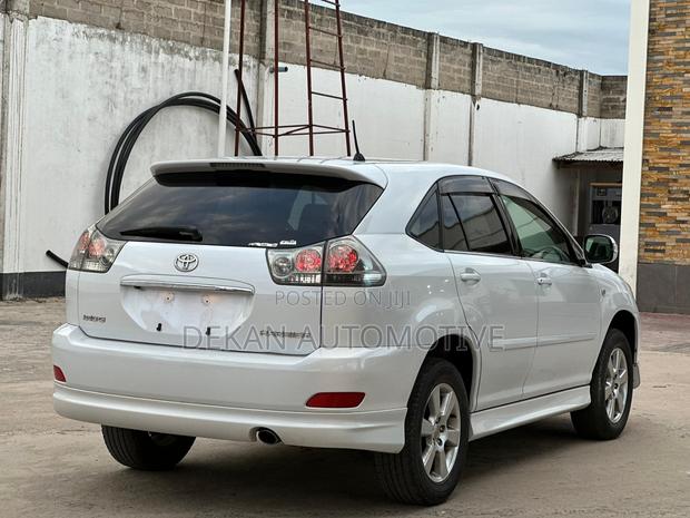 Toyota Harrier 240G 2007 White