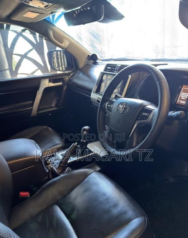 Toyota Land Cruiser Prado 2019 Black