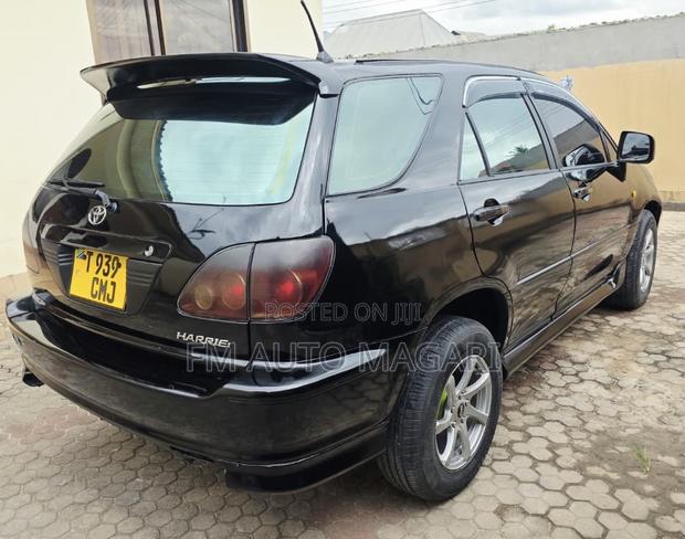Toyota Harrier 1999 Black