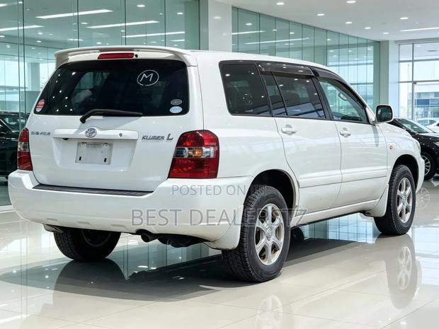 Toyota Kluger 2006 White
