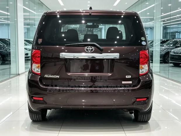Toyota Corolla Rumion Hatchback 1.8 AWD 2008 Maroon