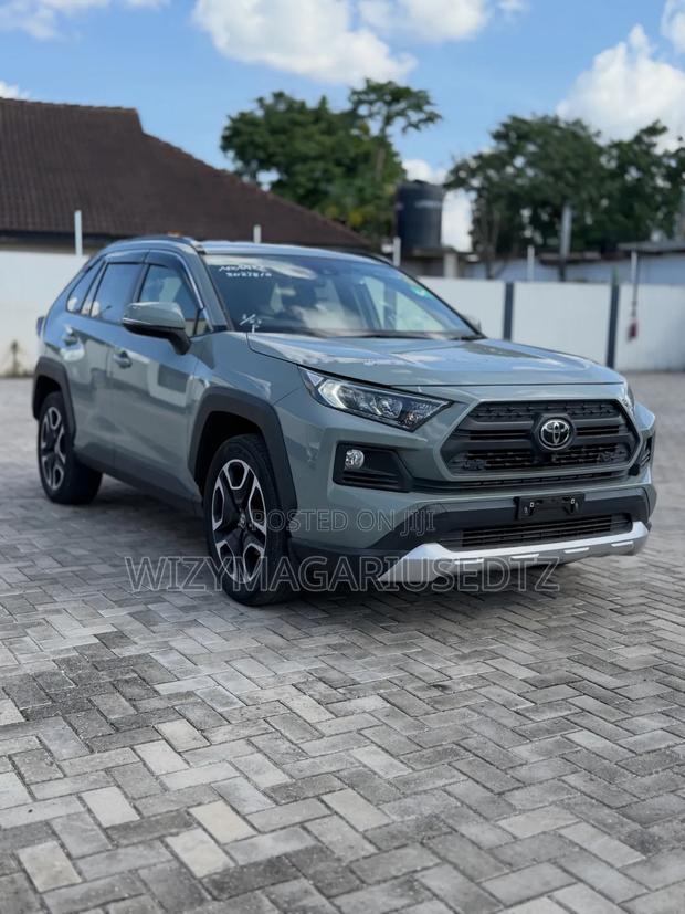 Toyota RAV4 Adventure 2021 Gray