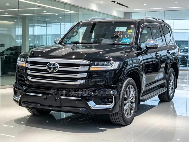 Toyota Land Cruiser LC300 2023 Black