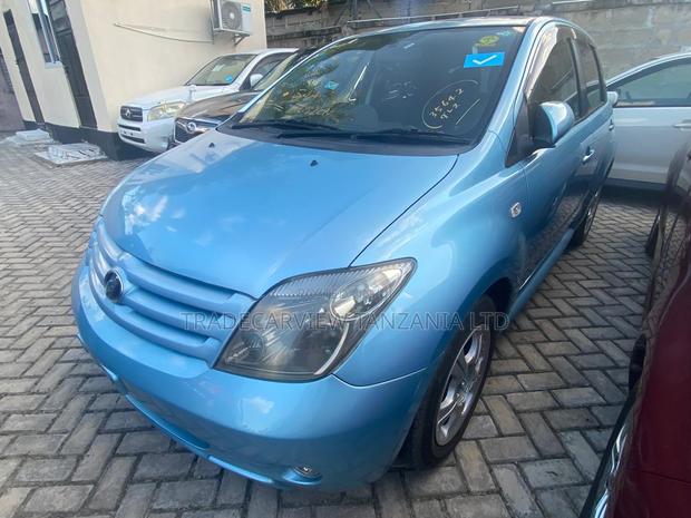 Toyota IST 2005 Blue