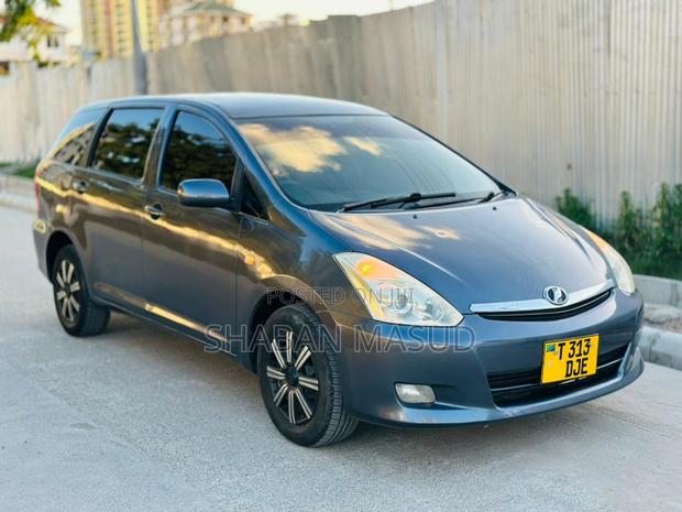Toyota Wish 2005 Gray