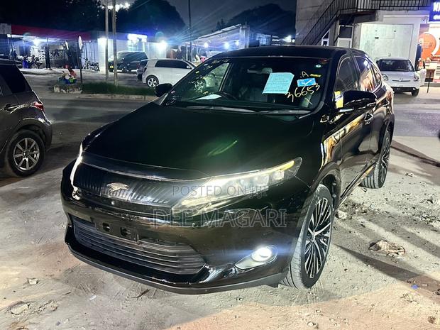 Toyota Harrier 2.0 2015 Black
