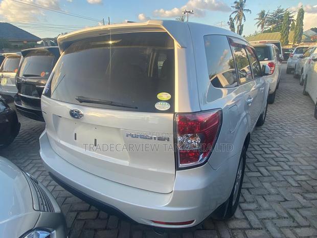 Subaru Forester 2011 Pearl