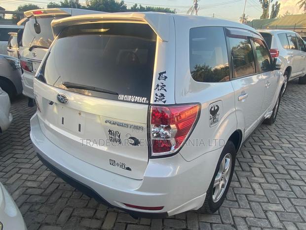 Subaru Forester 2010 Pearl