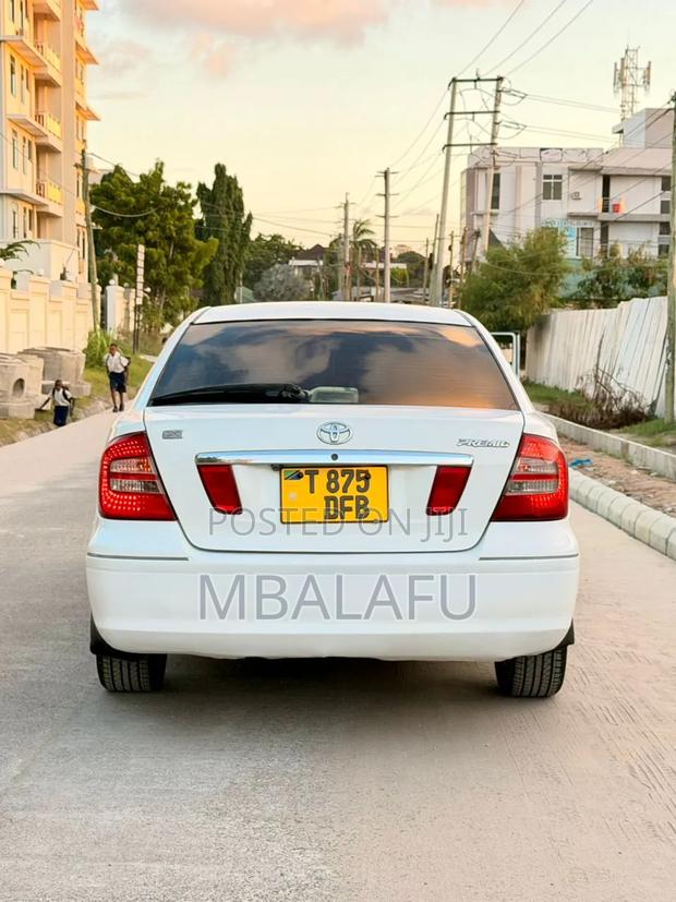 Toyota Premio 2005 White