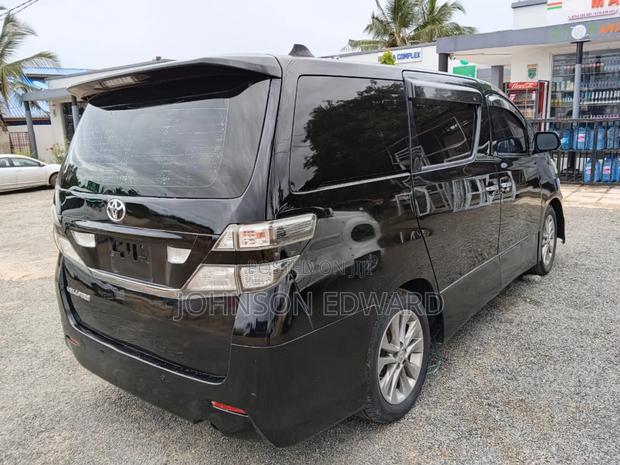 Toyota Alphard 2010 Black