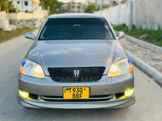Toyota Mark II 2002 Gray
