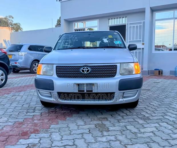 Toyota Succeed 2006 Silver