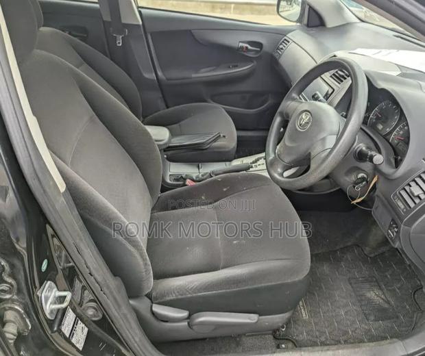 Toyota Corolla Fielder 2010 Black