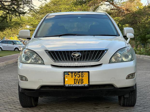 Toyota Harrier 2006 White