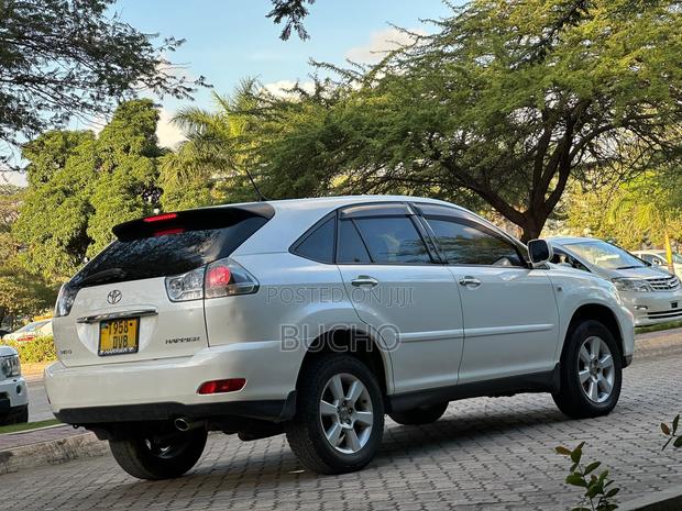Toyota Harrier 2006 White