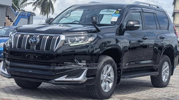 Toyota Land Cruiser Prado 2021 Black