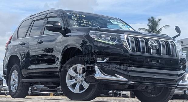 Toyota Land Cruiser Prado 2021 Black