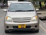 Toyota IST 2005 Gold for sale