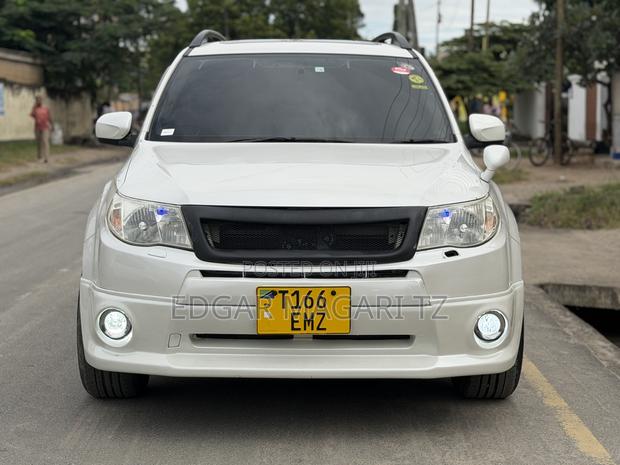 Subaru Forester 2009 White