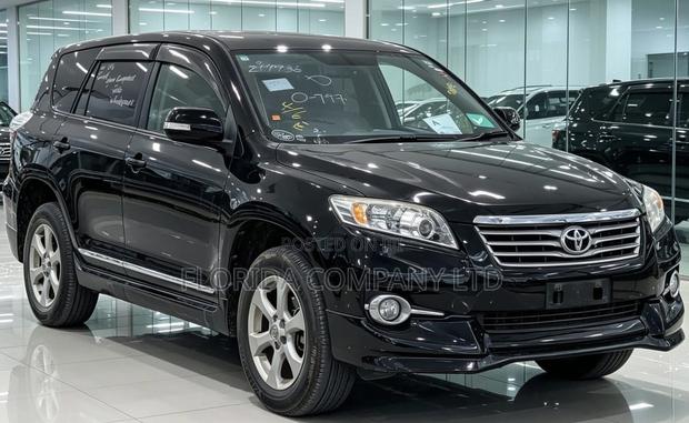 Toyota Vanguard 2013 Black