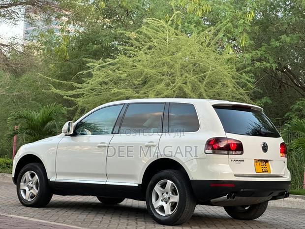 Volkswagen Touareg V6 TDI 2010 White
