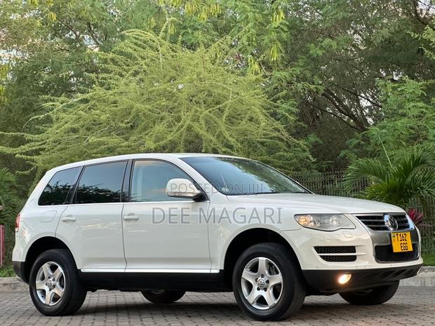 Volkswagen Touareg V6 TDI 2010 White