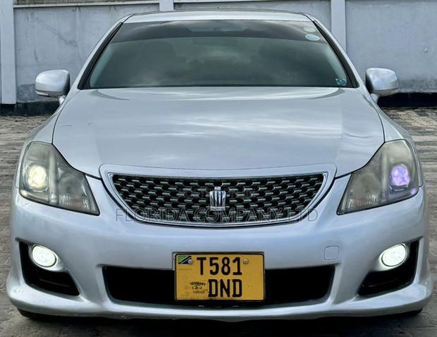 Toyota Crown 2008