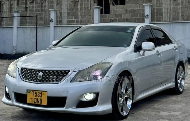 Toyota Crown 2008