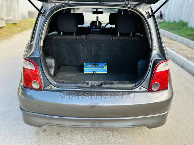 Toyota IST 2005 Brown