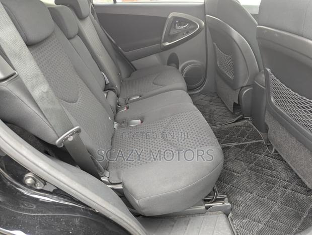 Toyota Vanguard 2011 Black