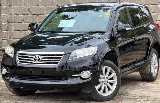 Toyota Vanguard 2011 Black