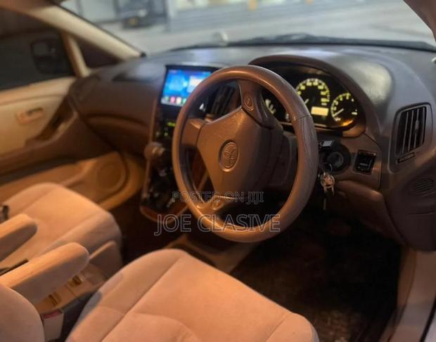 Toyota Harrier 240G Premium L Package 2005 Beige