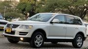 Volkswagen Touareg 2010 White for sale