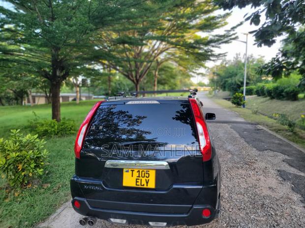 Nissan X-Trail 2.0 Petrol XE 2012 Black
