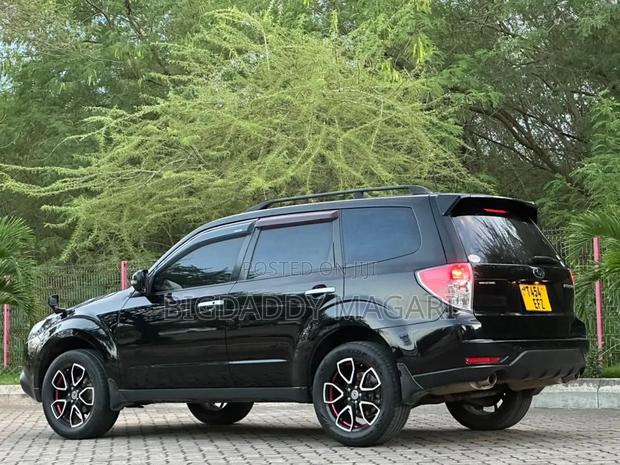 Subaru Forester 2011 Black