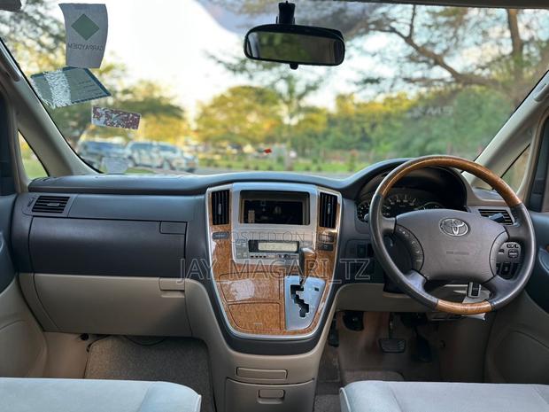 Toyota Alphard 2005 White