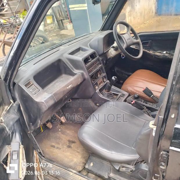 Suzuki Escudo 1998 Black