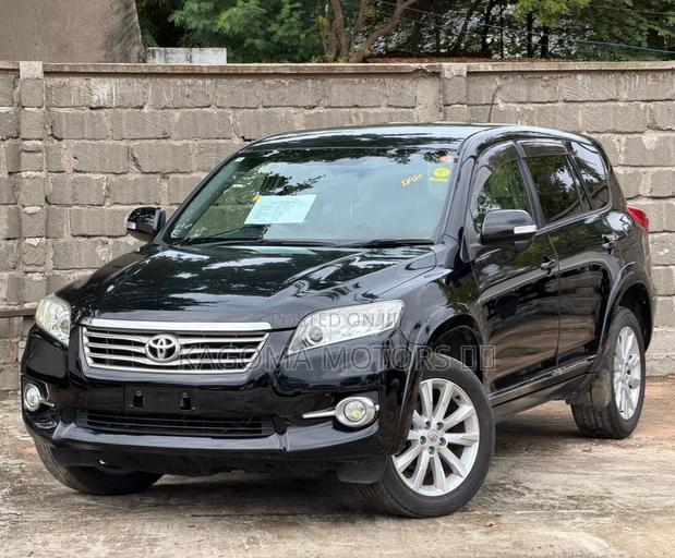 Toyota Vanguard 2011 Black