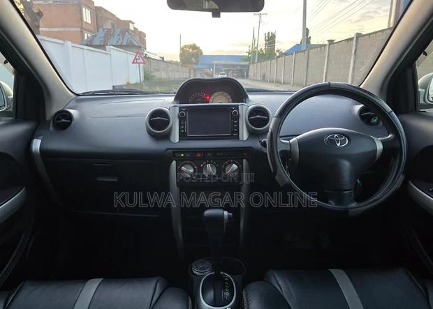 Toyota IST 2005 Silver
