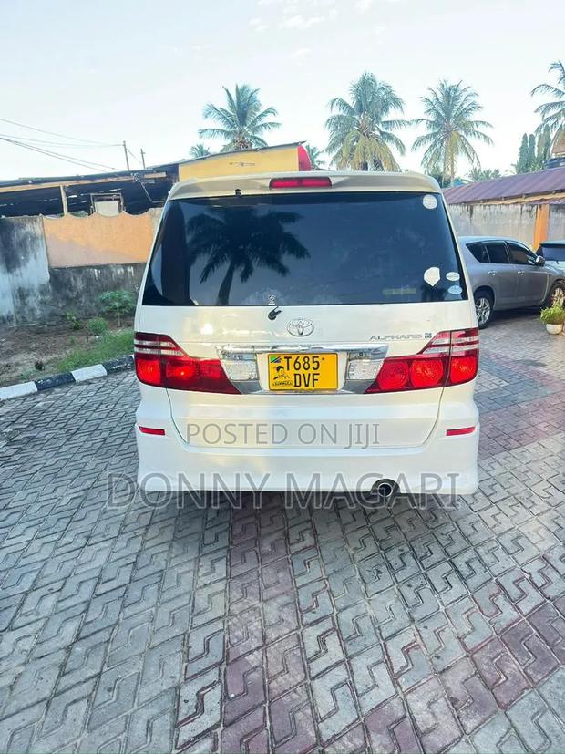 Toyota Alphard 2006 White