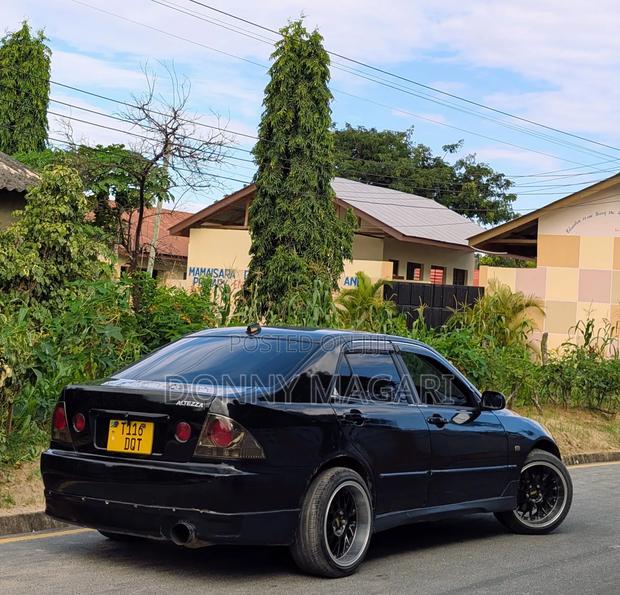 Toyota Altezza 2004 Black