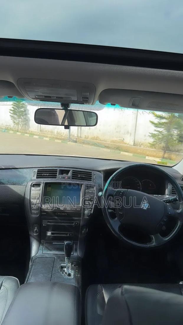 Toyota Crown 2007 White