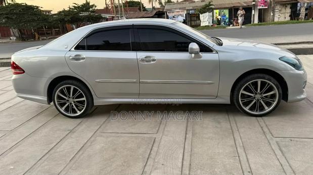 Toyota Crown 2008 Silver