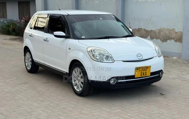 Mazda Verisa 2007 White