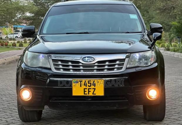 Subaru Forester 2011 Black