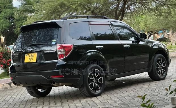 Subaru Forester 2011 Black