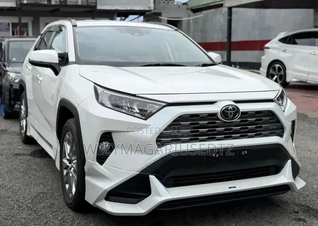 Toyota RAV4 2019 Off white