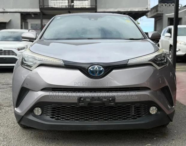 Toyota C-HR 2017 Gray