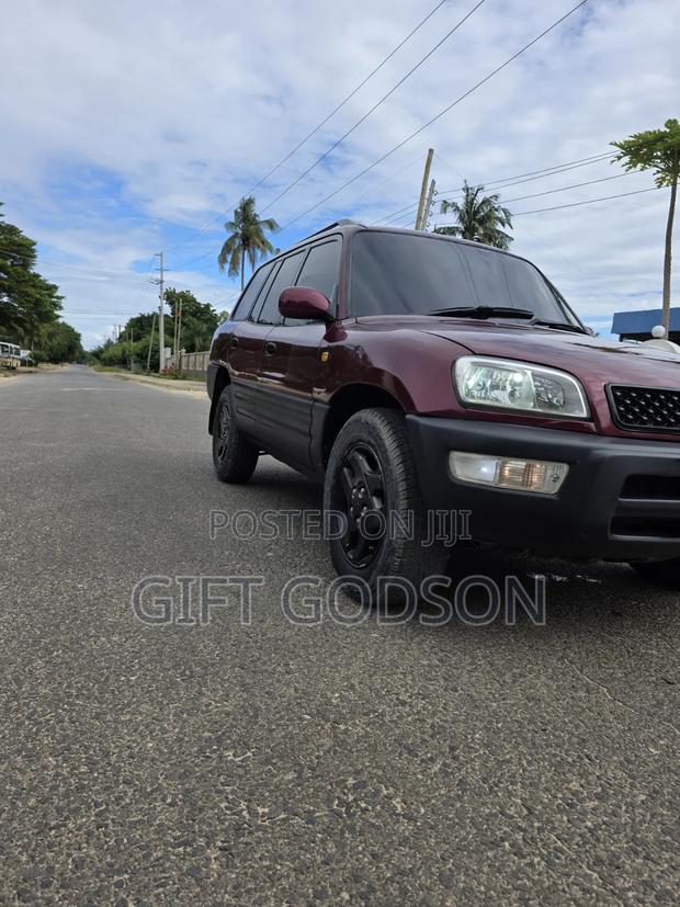 Toyota RAV4 Base FWD 1999 Maroon
