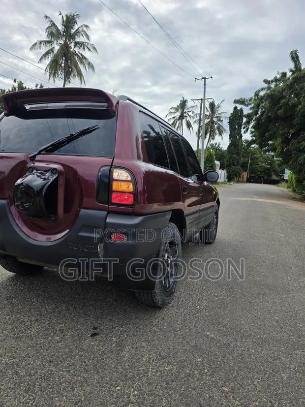 Toyota RAV4 Base FWD 1999 Maroon